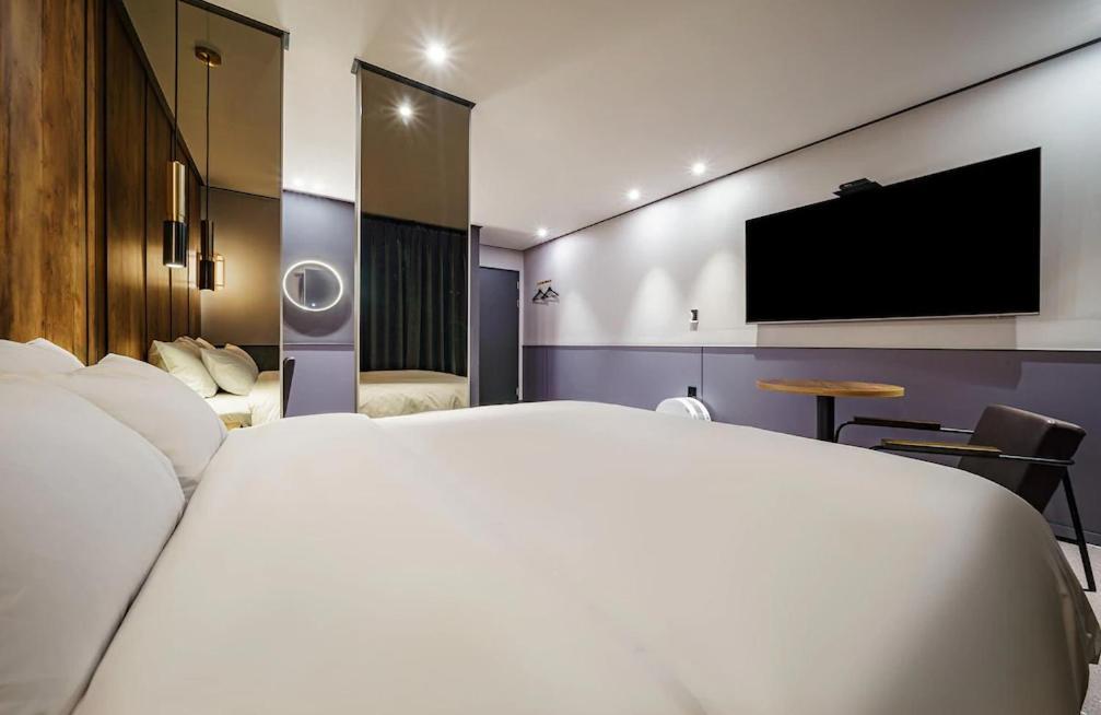 Brown-Dot Hotel Geomdan Инчон Экстерьер фото