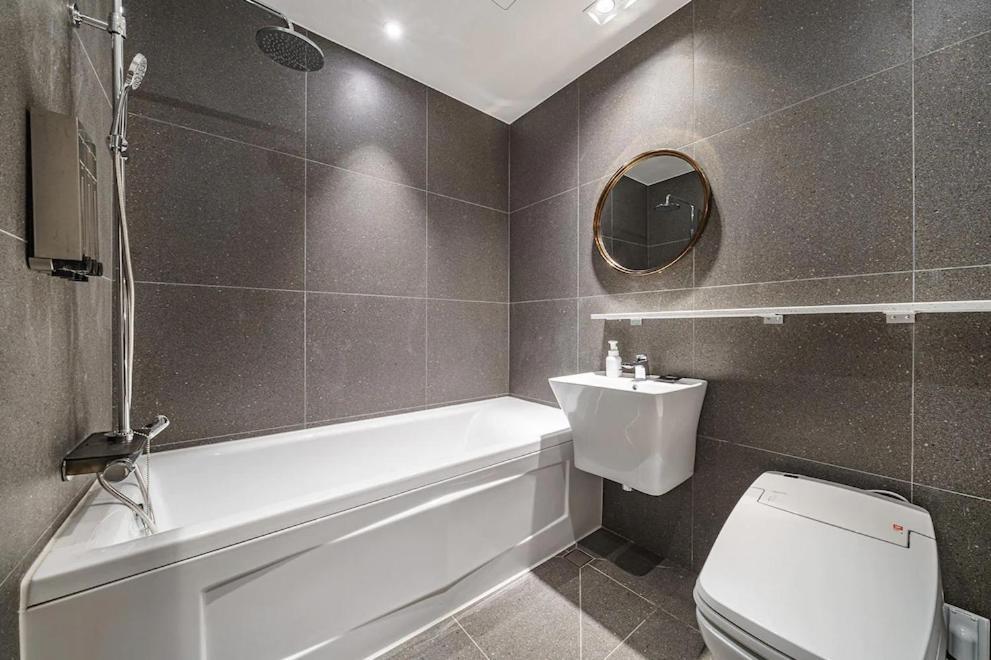 Brown-Dot Hotel Geomdan Инчон Экстерьер фото