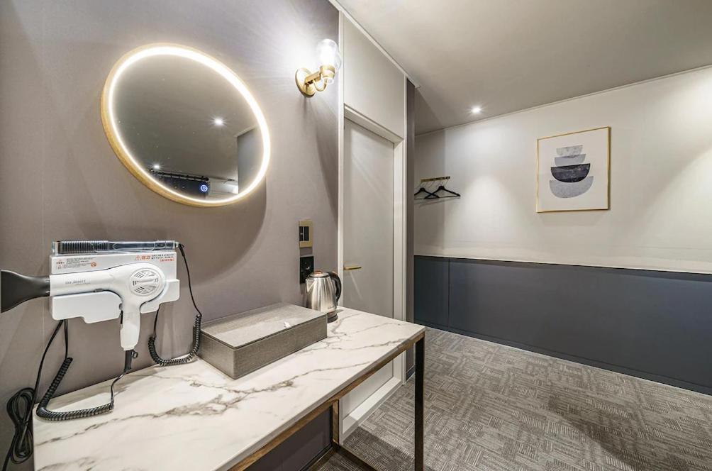 Brown-Dot Hotel Geomdan Инчон Экстерьер фото