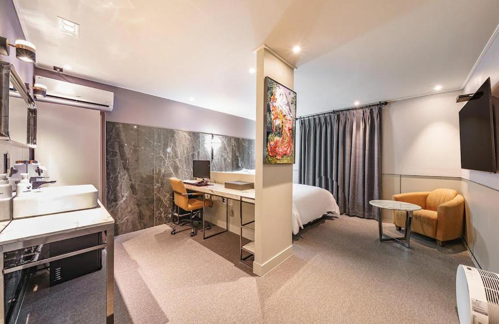 Brown-Dot Hotel Geomdan Инчон Экстерьер фото